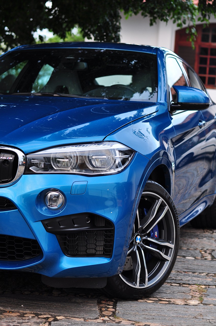 宝马最新款汽车绘画指南，一步步带你走进绘画世界