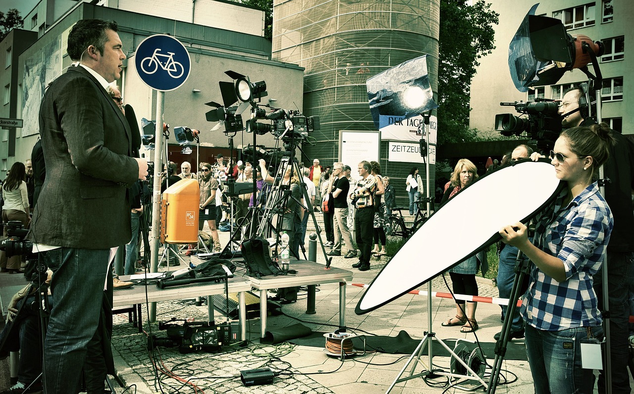 靠逼电视，革新家庭娱乐方式的革命力量