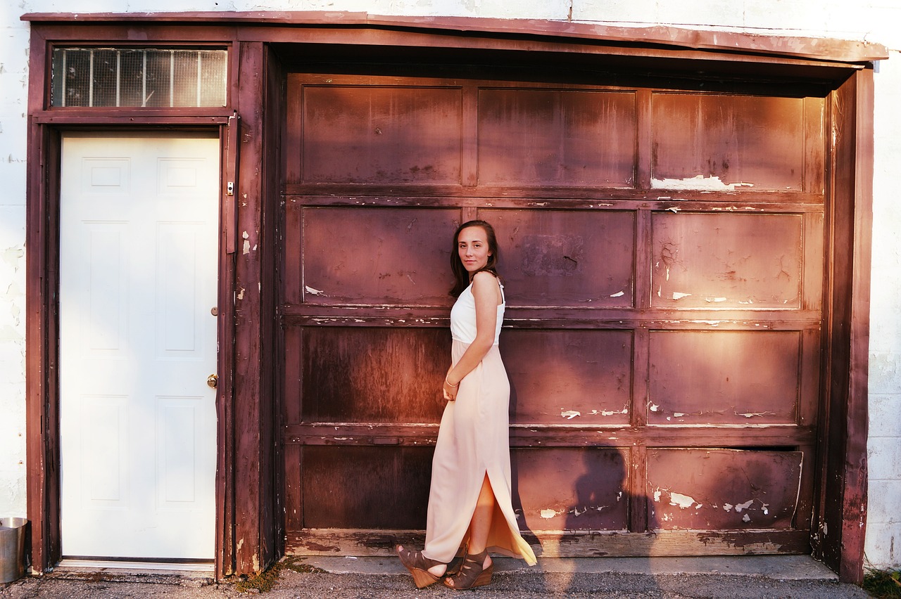 最新定制衣柜门，时尚与实用性的完美融合