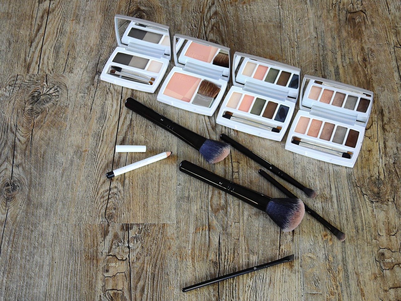 曾子丹展现多才多艺魅力与不断前行步伐的最新动态