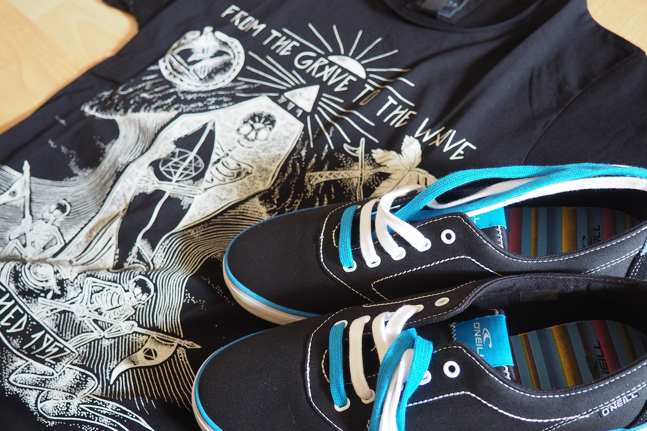 巴黎世家最新款靴子,时尚与工艺的完美融合