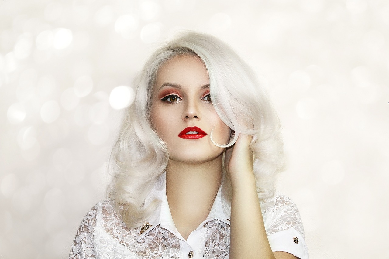 最新流行女生长发发型指南,时尚发型一网打尽!