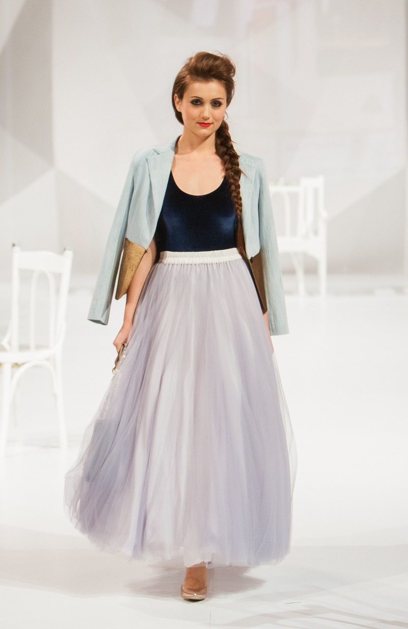 羽绒服最新走秀,时尚与保暖的完美结合,潮流羽绒服潮流展示