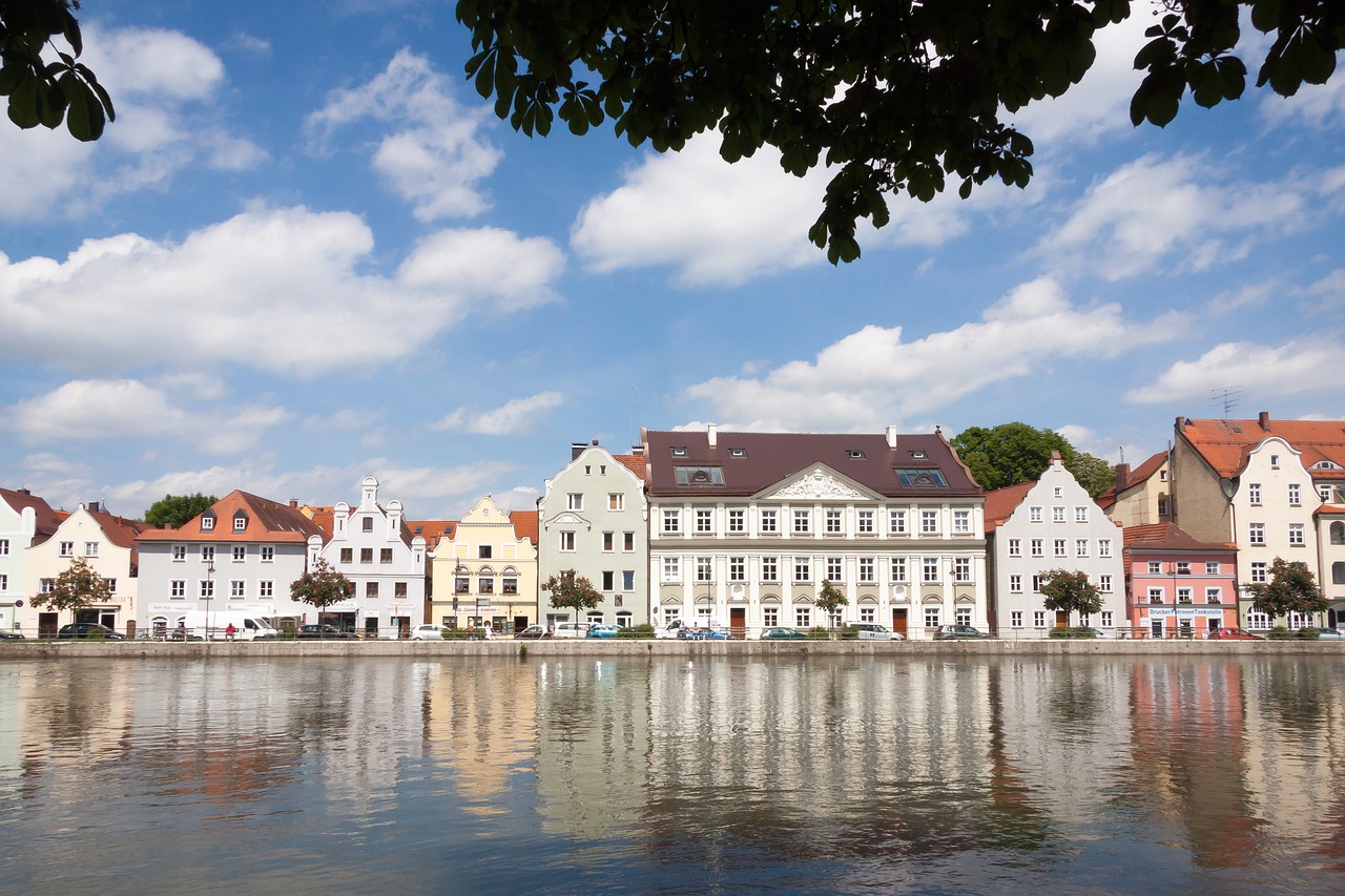 油价最新调整动态，时间分析、影响因素、预测与未来趋势展望