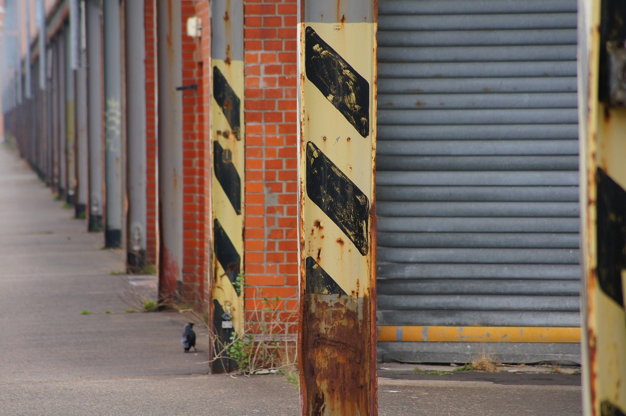 四方仓库，历史与情感的交织呈现电影最新资讯及介绍