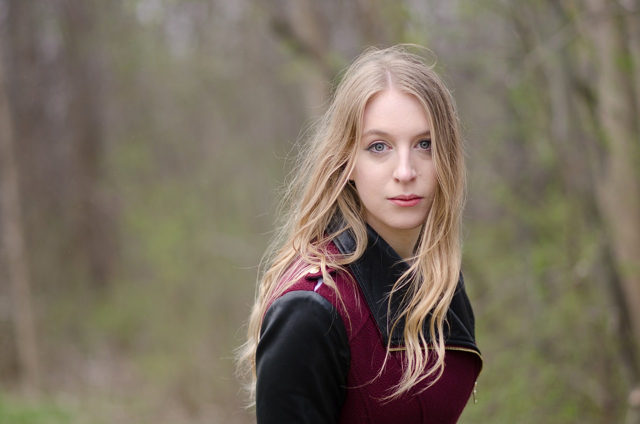 鞠婧祎最新璀璨瞬间图片集,闪耀明星的时尚风采展现