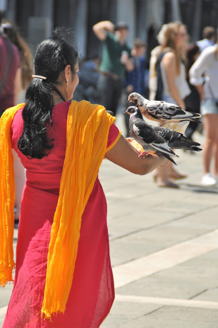 印度女性突破传统,走向未来,最新动态与消息