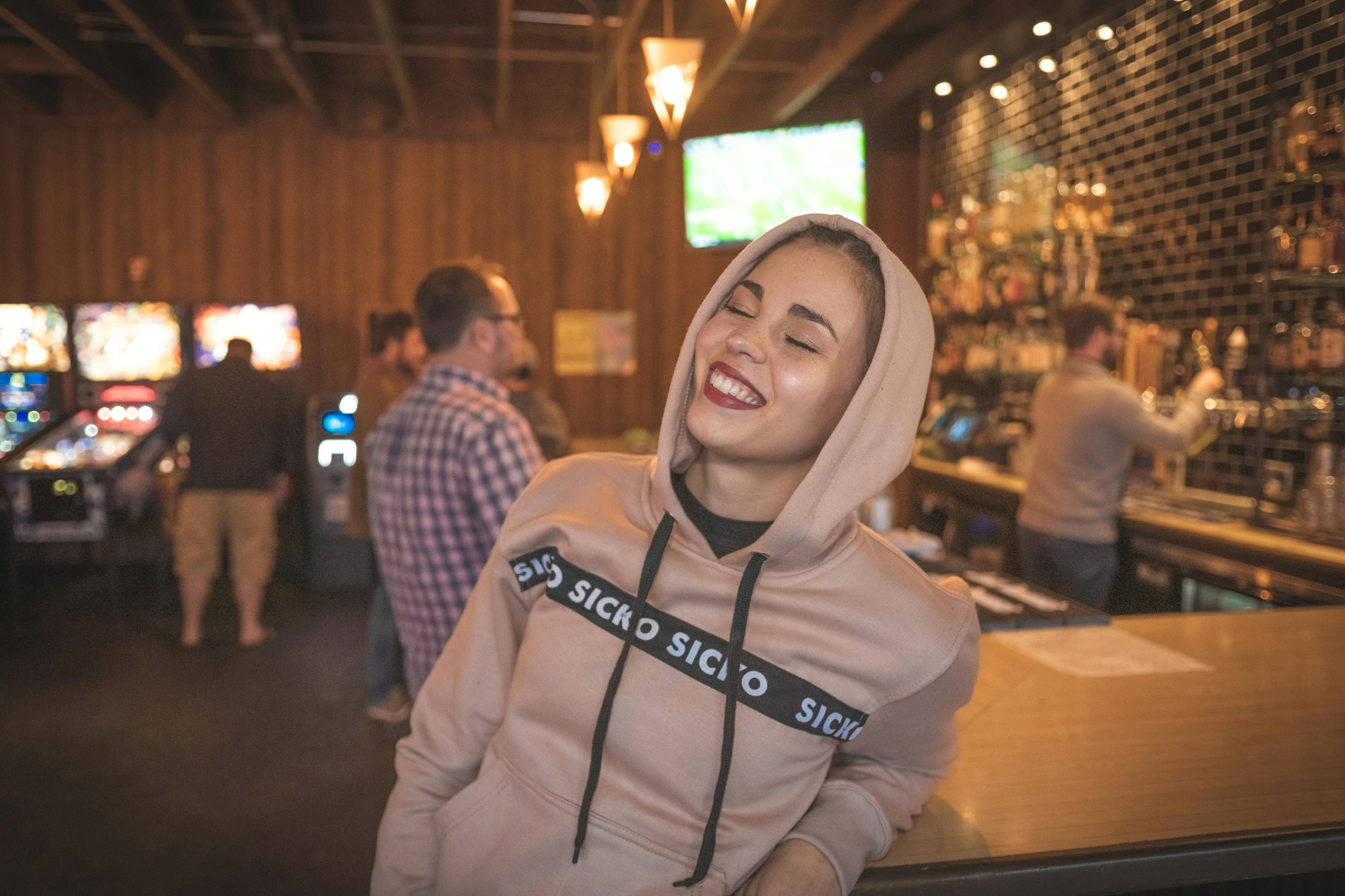 张雨绮与辛巴跨界合作,互联网热点碰撞下的魅力视频新篇章