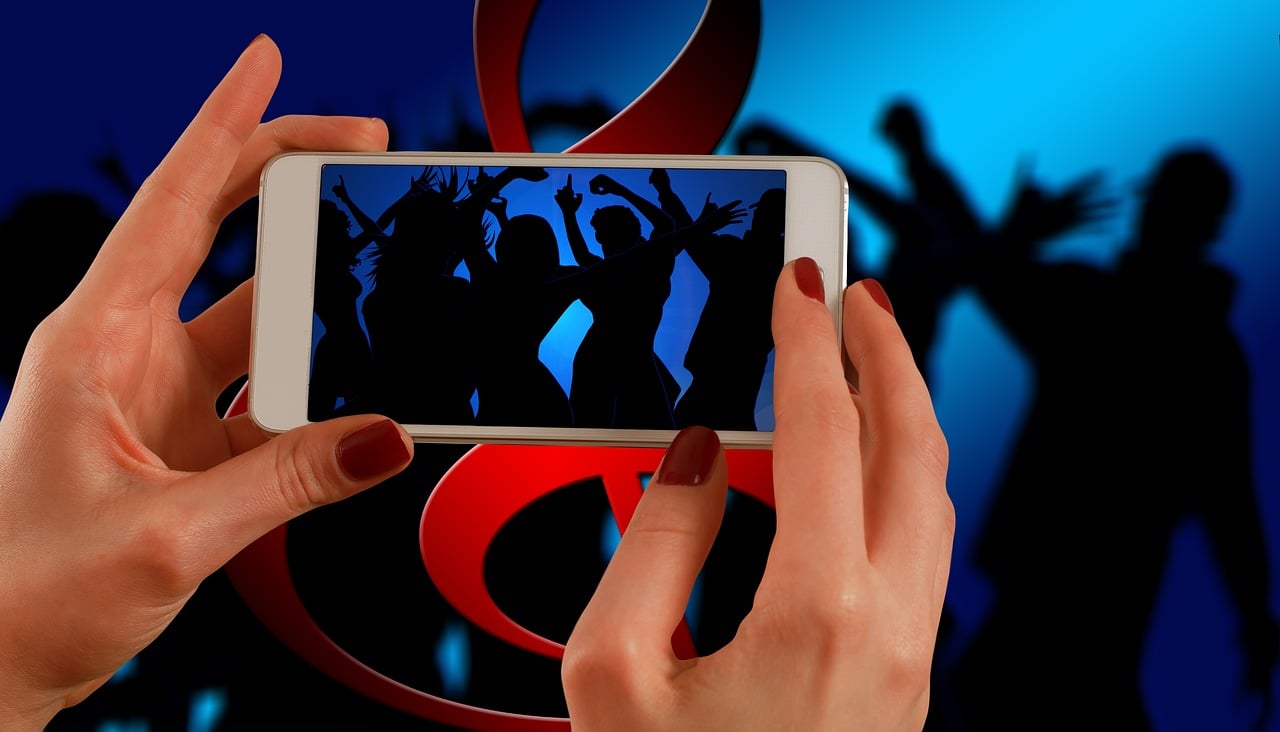 探索最新一夜谈图片，现代社交新领域的秘密探索