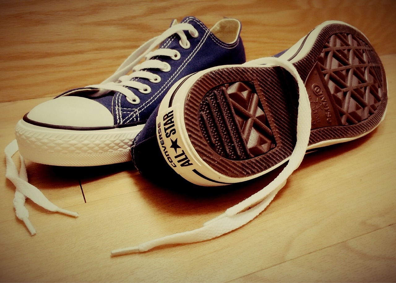 三代同款鞋子的最新演变与时尚潮流揭秘