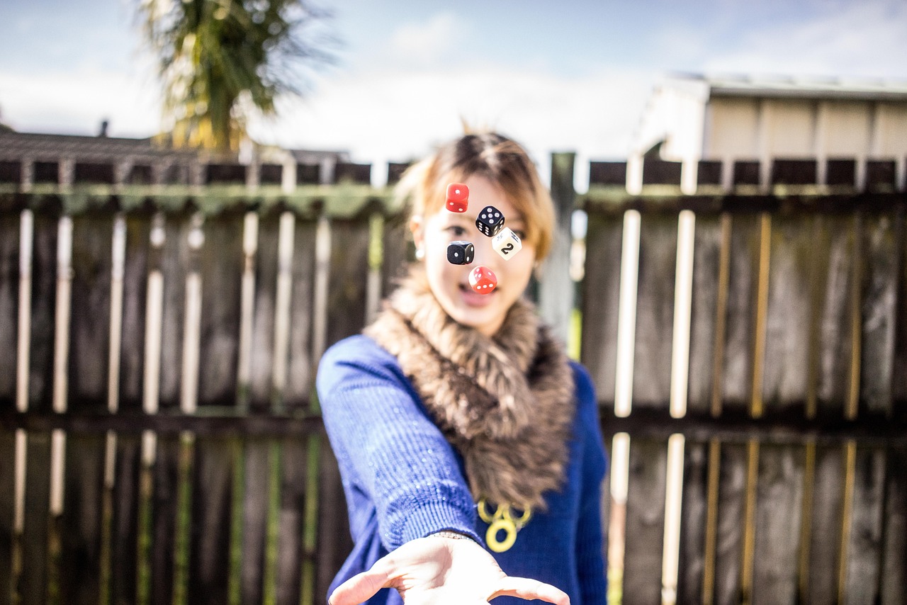 时尚潮流下的显白发色秘籍，最新发色推荐，轻松显白！