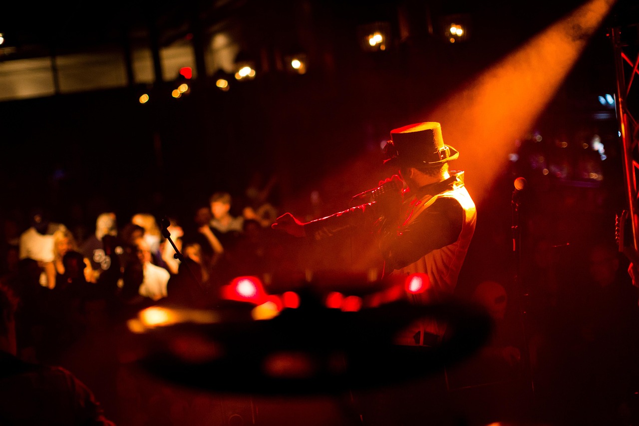 新冠病毒疫情最新传染动态分析简报