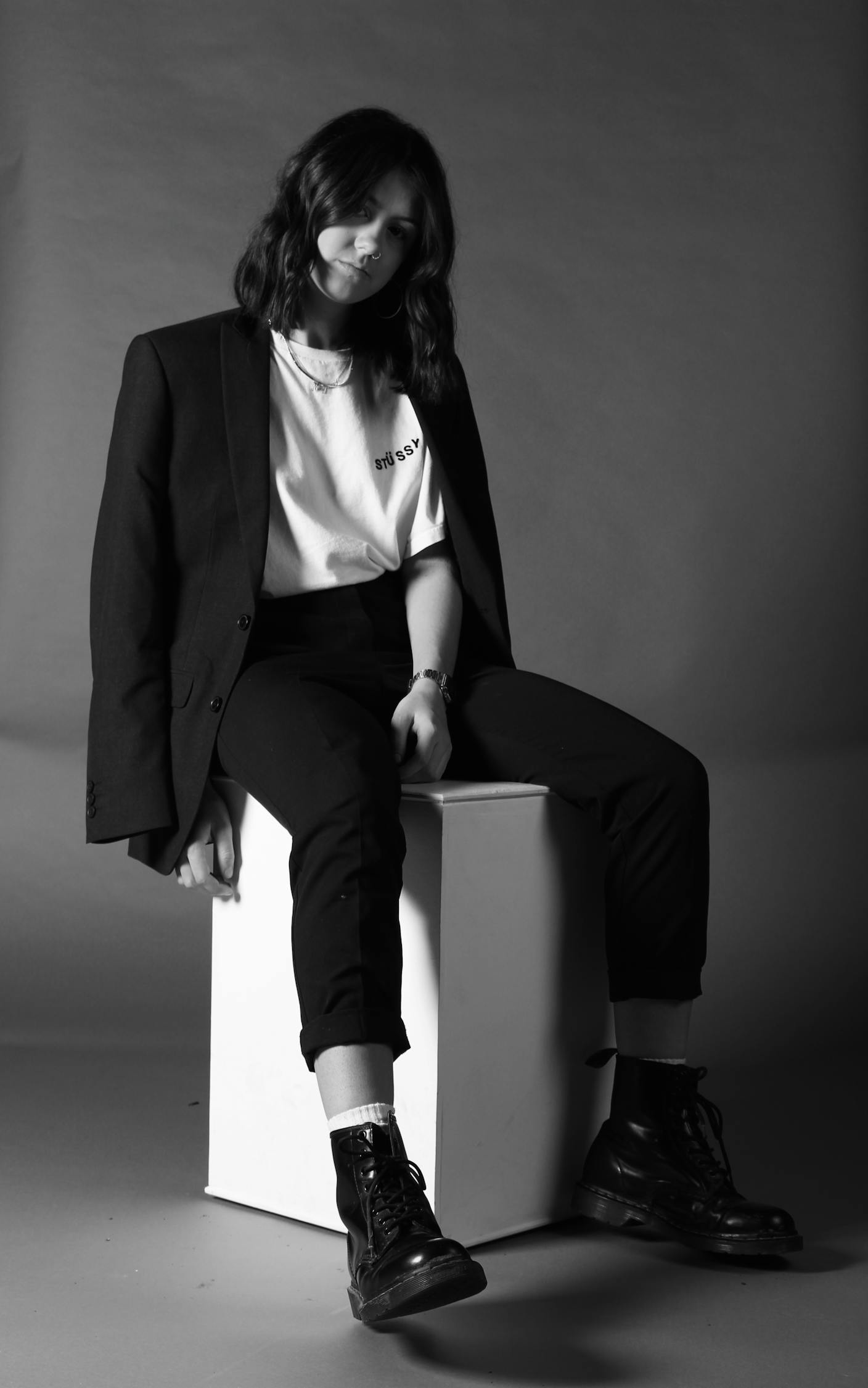 杨紫最新穿搭成时尚潮流新标杆