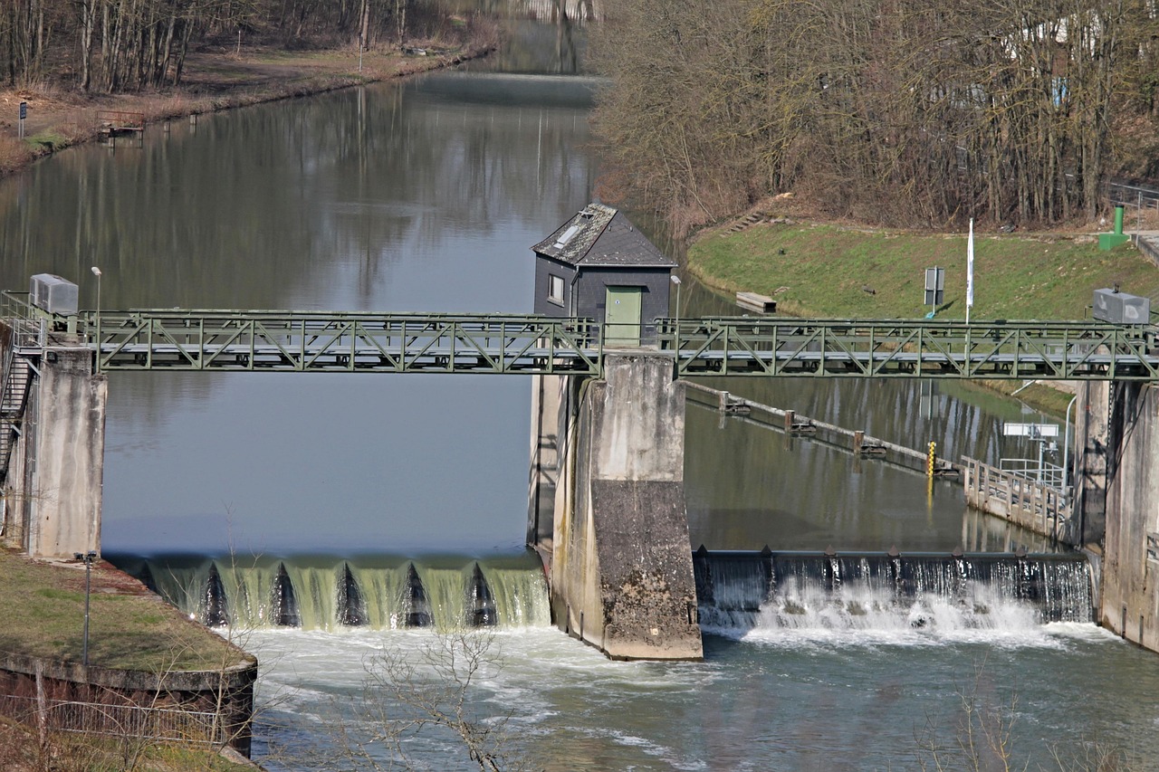 武汉长江汛情最新更新，水势平稳，防汛工作有序进行