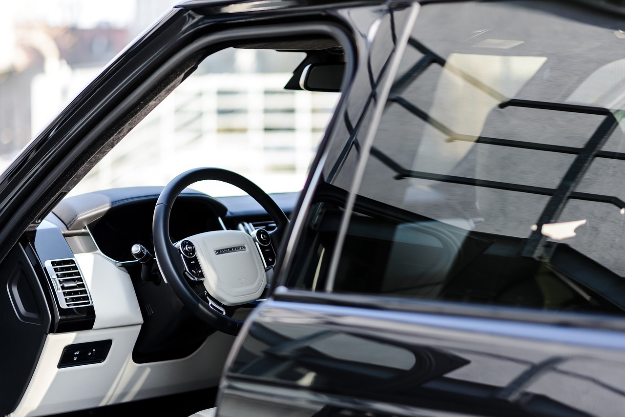 捷豹XF旅行最新款，速度与优雅的完美融合亮相！