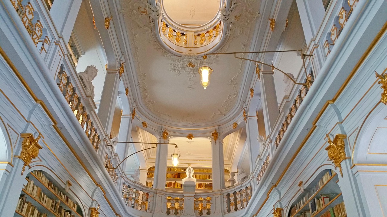 上海展览馆最新展览，科技与艺术的完美交融探索盛宴