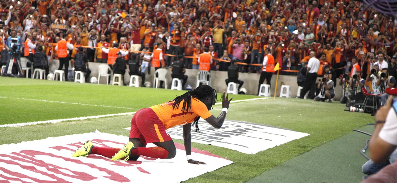 武磊西乙射手排名更新，中国足球之光照亮异国赛场