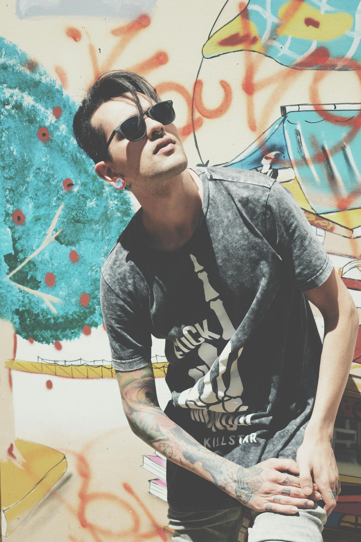 跨界时尚巨星,独特纹身的个性展现