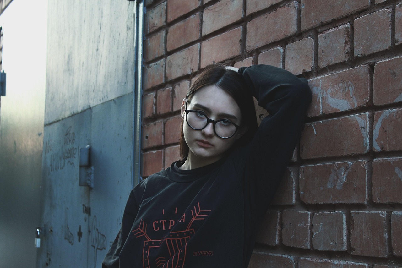 演员张龙的魅力与奋斗之路，三月见证成长之路