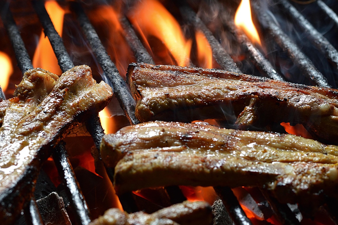 四月美食邂逅，最新片段的诱惑之旅