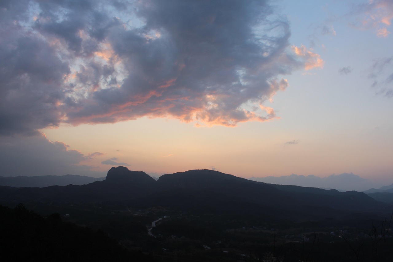 霍邱县4月天气预报（XXXX年）或霍邱县近期天气预测（XXXX年XX月）