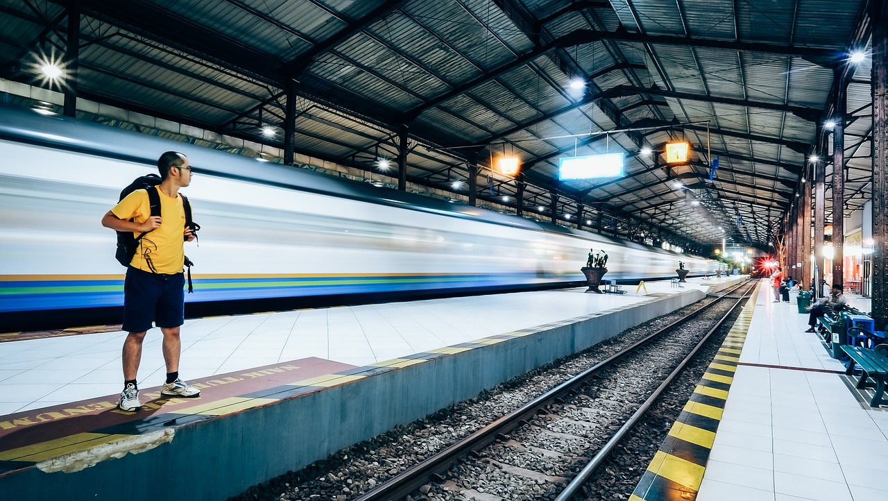 当前钢材市场价格深度解析，4月钢材价格行情概览