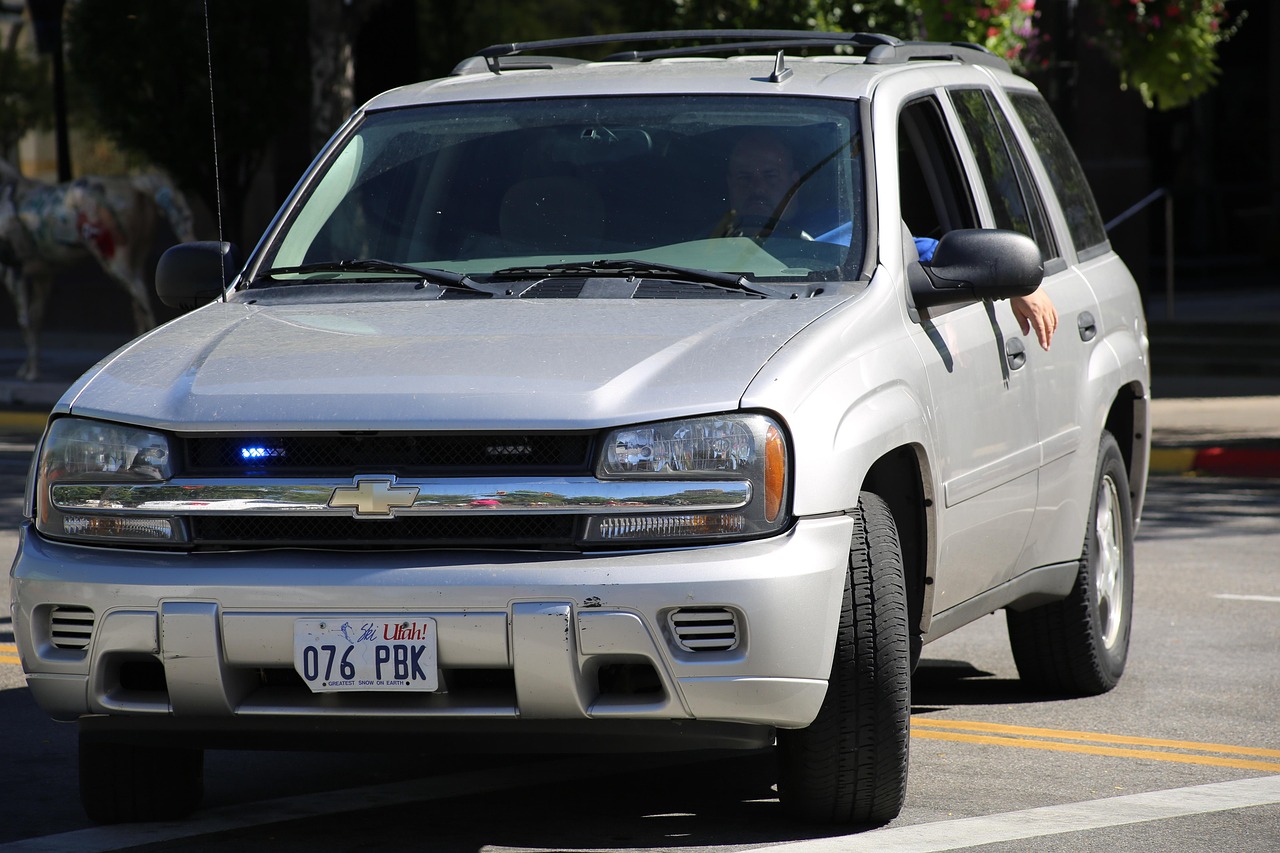 全新四月SUV即将上市，引领汽车市场潮流的新选择