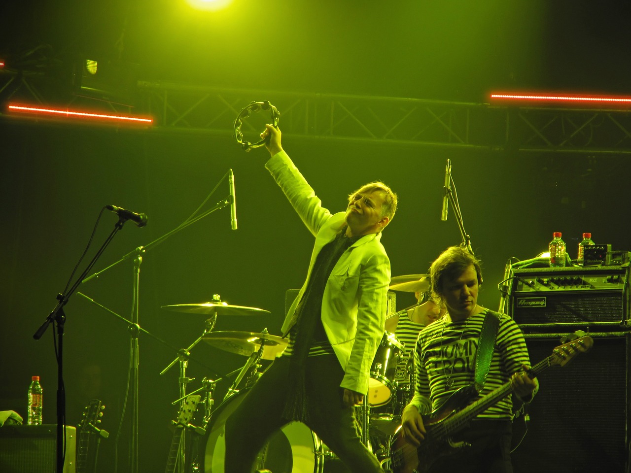 四月乔任梁动态更新，音乐与人生的风采展现