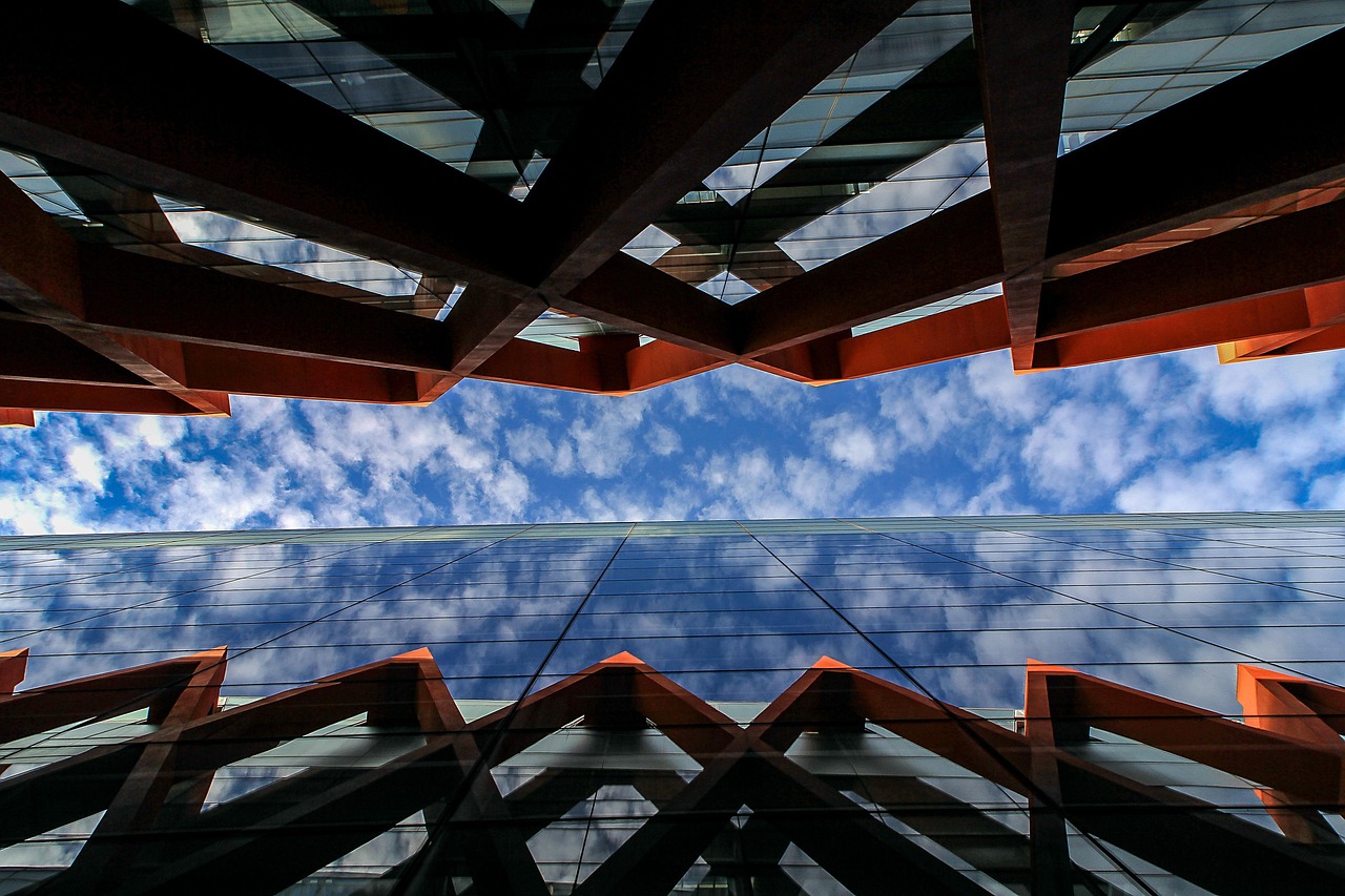 四月大极实业股票动态解析，最新动态分析与展望