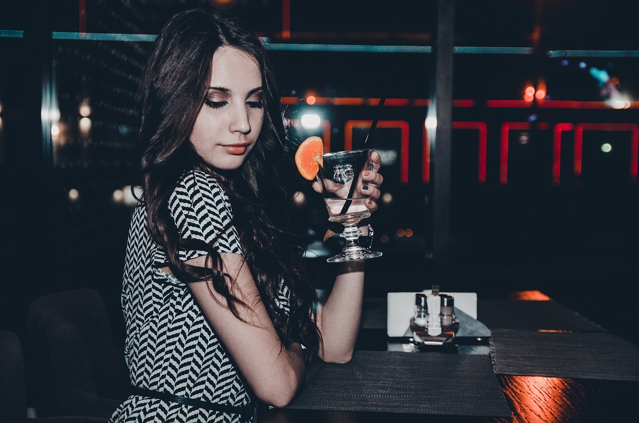 青春热血四月动漫背影头像男生