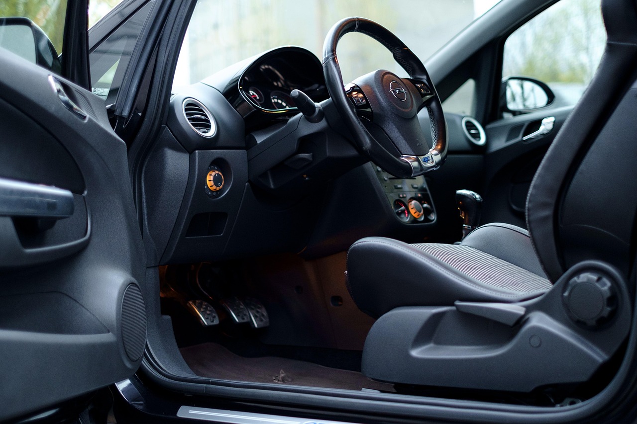 四月吉利最新款汽车，开启新篇章的驾驶之选