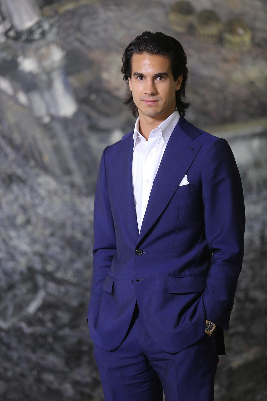 五月廖凡主演电视剧，荧屏之星中的精湛表现