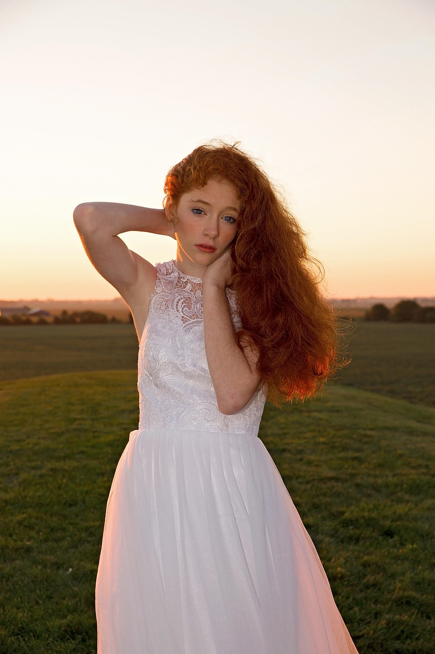 五月动漫头像动图，活力四溢的二次元魅力风采