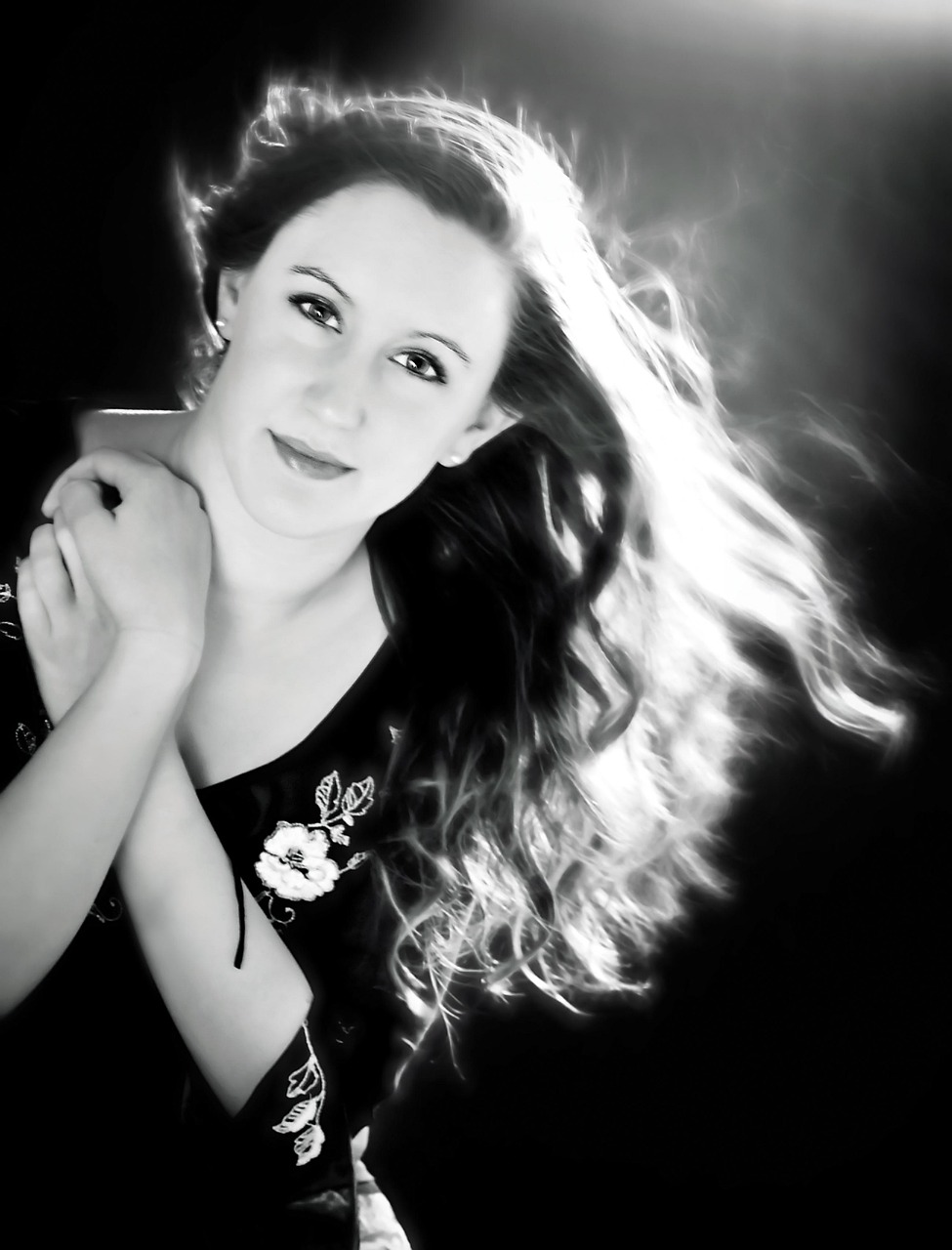 五月陈炜微博风采，演员的魅力与日常分享