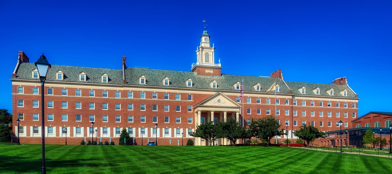 五月大连广播电视大学，探索知识的旅程