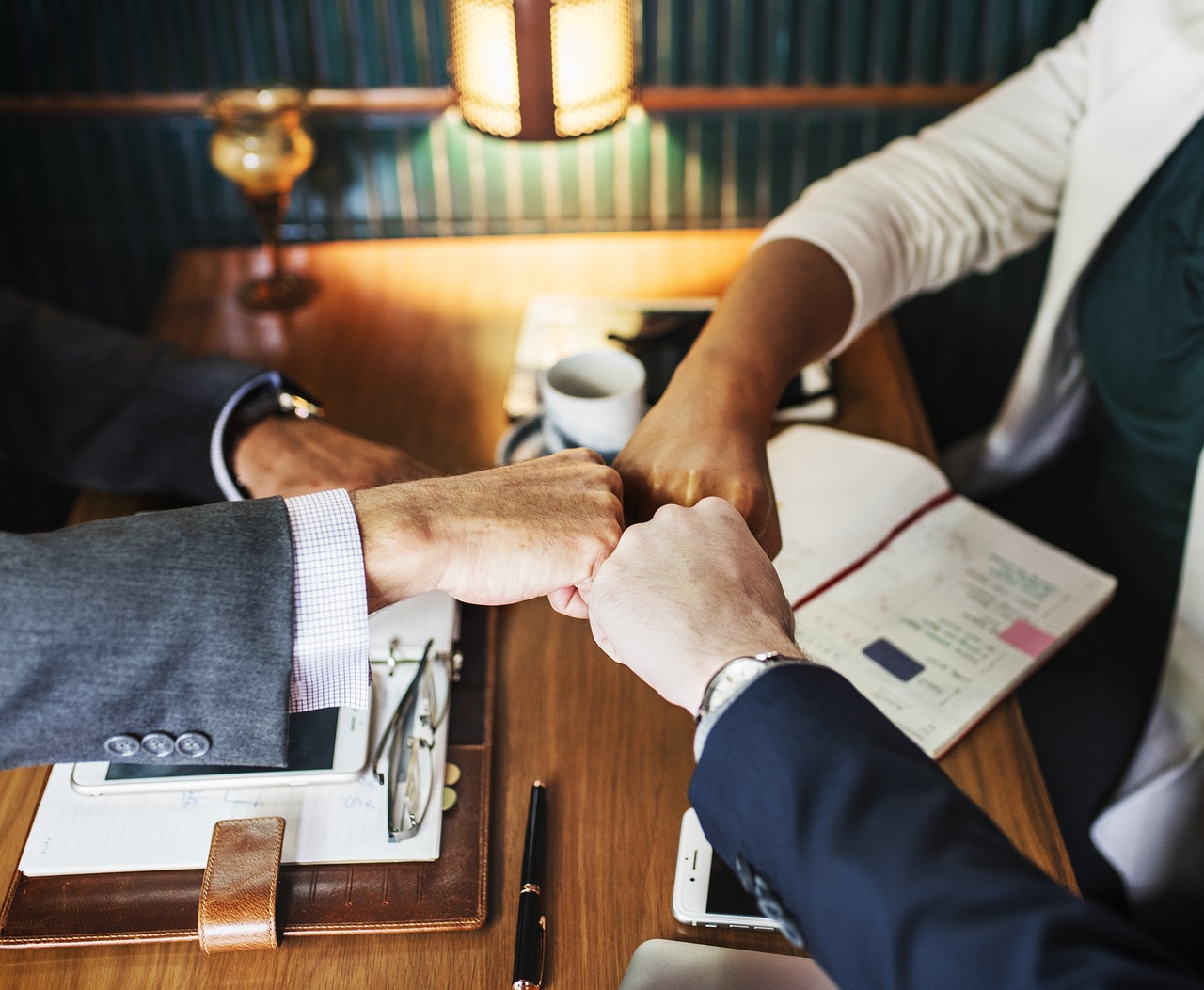 揭秘五月上市公司董事长薪酬内幕