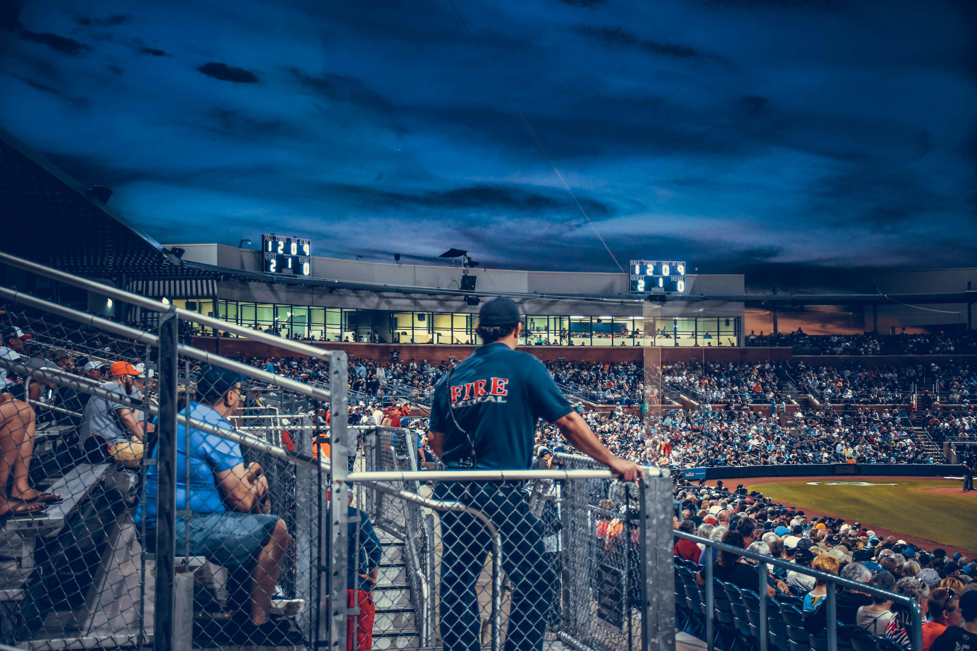 五月MIC比赛,激情与才华的碰撞之夜