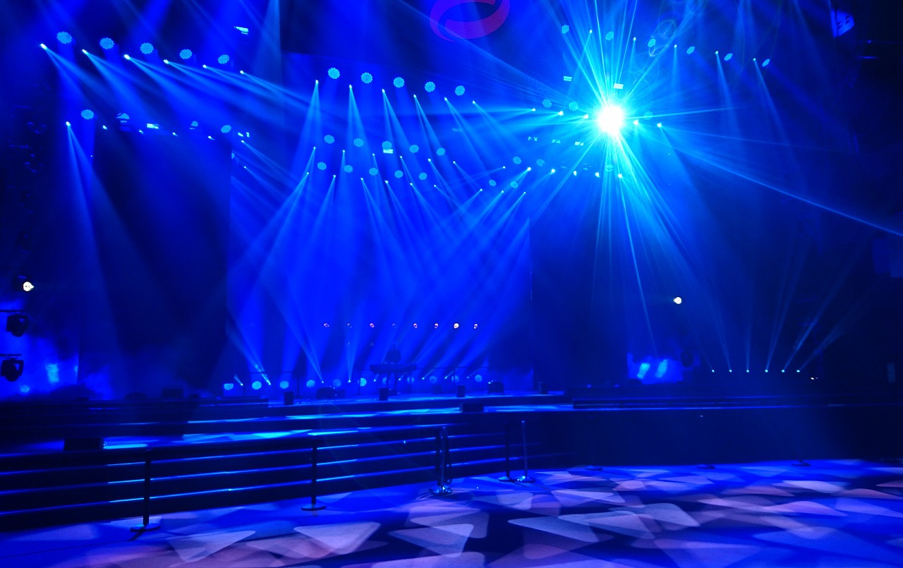 五月摇滚女明星，璀璨音乐之夜的闪耀之星